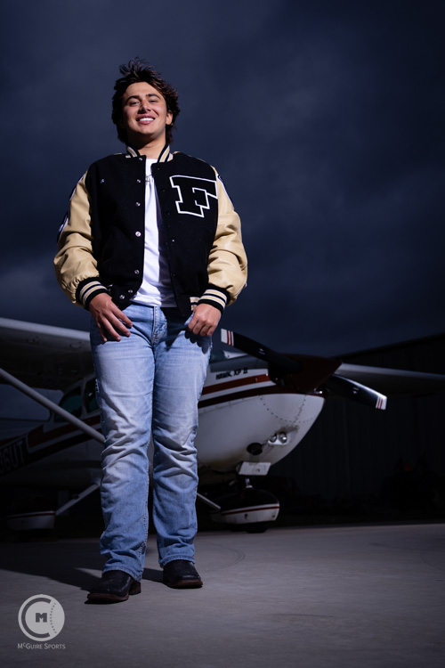 2024 Senior Portraits | Airplane & Dramatic